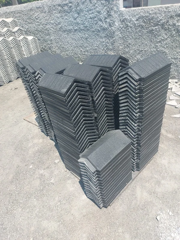 nok genteng hitam